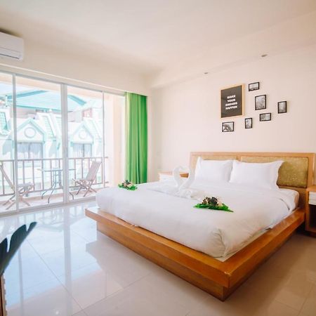 Patong Beach Side Hotel Екстер'єр фото