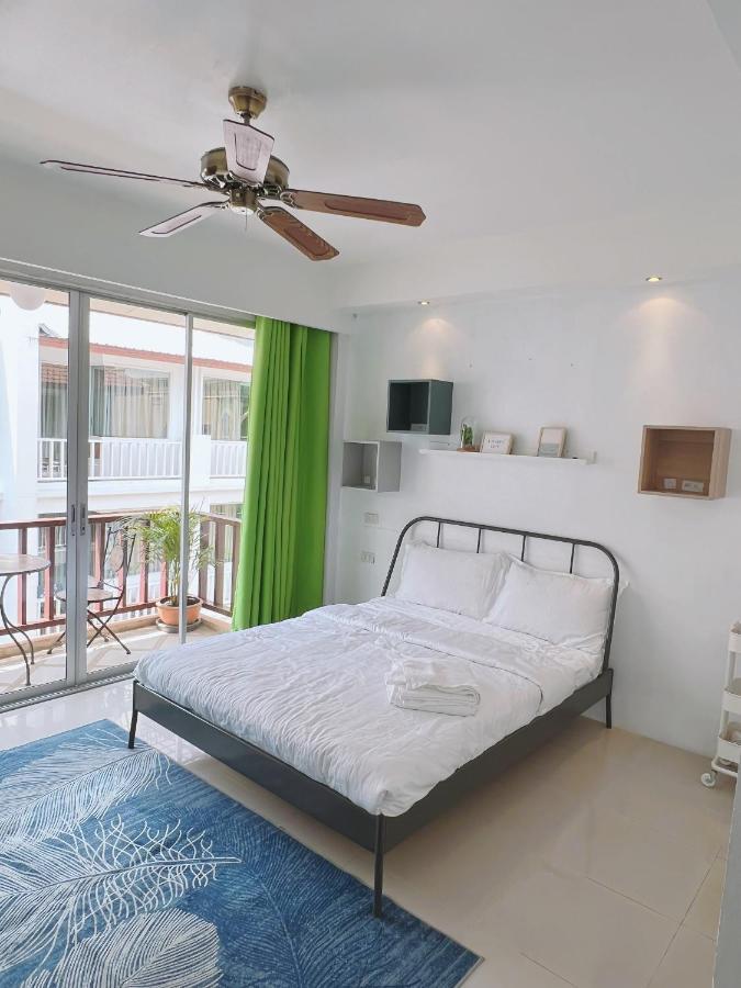 Patong Beach Side Hotel Екстер'єр фото